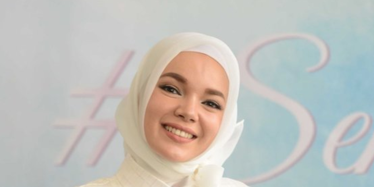 Intip 8 Potret Rumah Dewi Sandra Serasa Vila di Bali, Mushola dan Tempat Wudhunya Bikin Adem