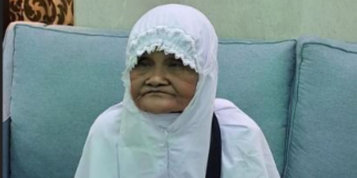 Kisah Nuraini, Nenek Pensiunan Guru SD Tertegun Memandang Kabah Usai Penantian Pergi Haji Lebih Satu Dekade
