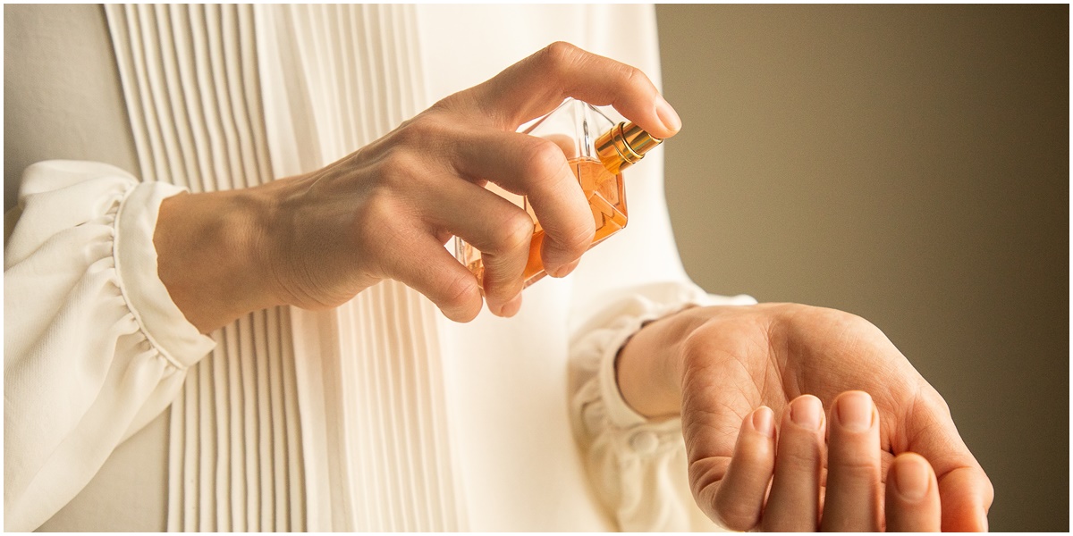 3 Kondisi yang Memperbolehkan Muslimah Memakai Parfum