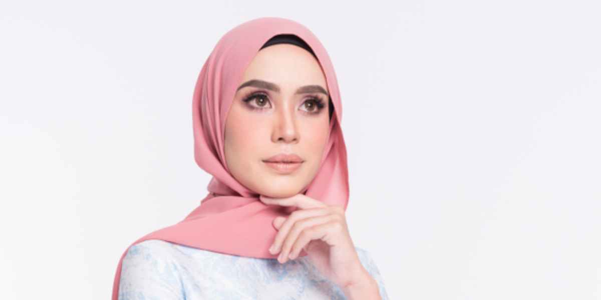 Cara Hits Buat Alis Tebal Terlihat Lebih Proporsional