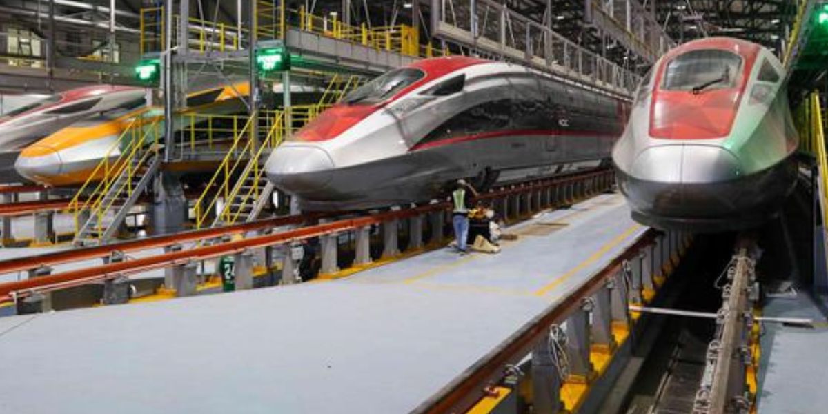 Warga Sekitar Jalur Rel Bisa Naik Gratis Kereta Cepat Jakarta-Bandung di Awal September 2023