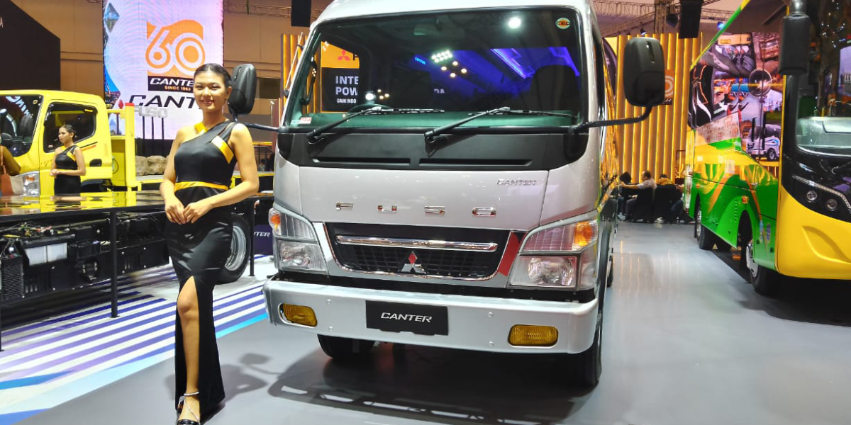 Produk Baru Fuso Mejeng di GIIAS 2023, Ada Truk Listrik Pertama di Dunia