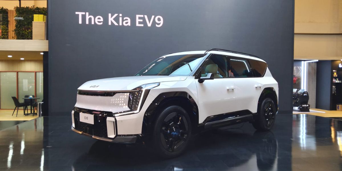 Mobil Listrik Kia EV9 GT-Line yang Bisa Diparkir Otomatis Debut di GIIAS 2023, Dibanderol Rp1,9 Miliar