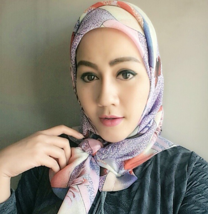 Nita Thalia Operasi Plastik, Kian Cantik Saat Berhijab ...