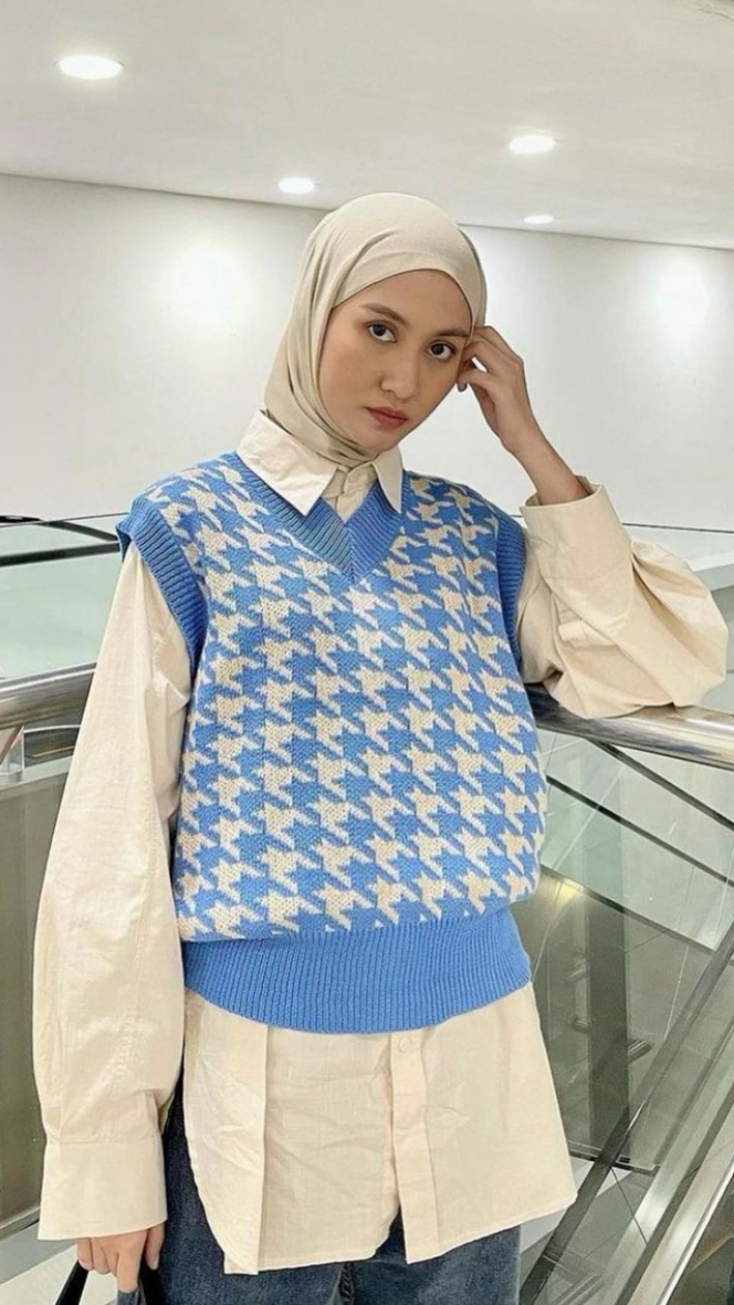 Jual VEST RAJUT  ROMPI RAJUT WANITA  VEST KOREA JENNIE  HOUNDSTOOTH   Shopee Indonesia