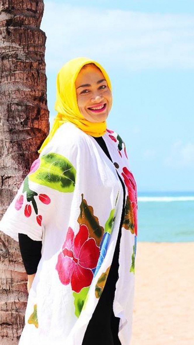 Pernah Menanggalkan Hijab, 5 Artis Cantik Ini Berhijab Lagi