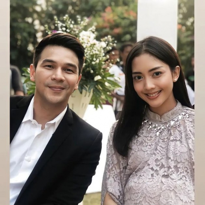 Diduga Cinlok Potret Jonathan Frizzy Bonceng Ririn Dwi Ariyanti Jadi Sorotan Photo Dream Co Id