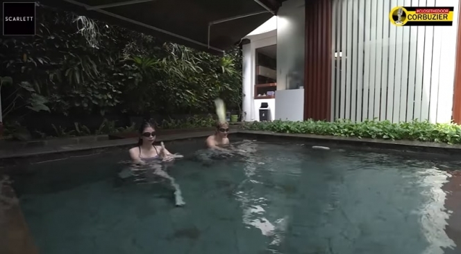 8 Potret Rumah Deddy Corbuzier yang Jarang Tersorot, Semi Terbuka Bak Hotel Mewah di Bali