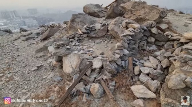 Potret Kuburan TKI yang Kabur dari Majikannya di Mekkah, Hanya Ditimbun Pakai Batu, Bikin Merinding!