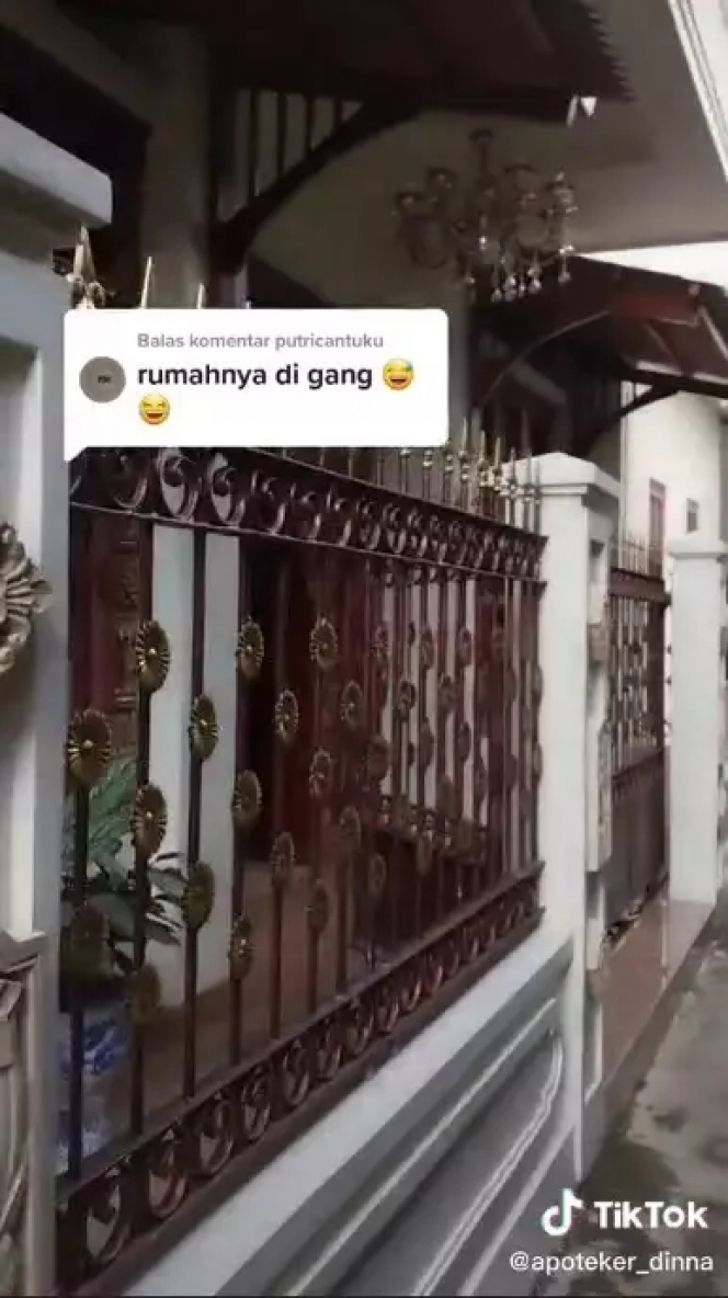 Viral Rumah Bak Istana di Gang Sempit Penuh Lumut, Bagai Surga Tersembunyi, Interior Serba Emas, Ini Potretnya