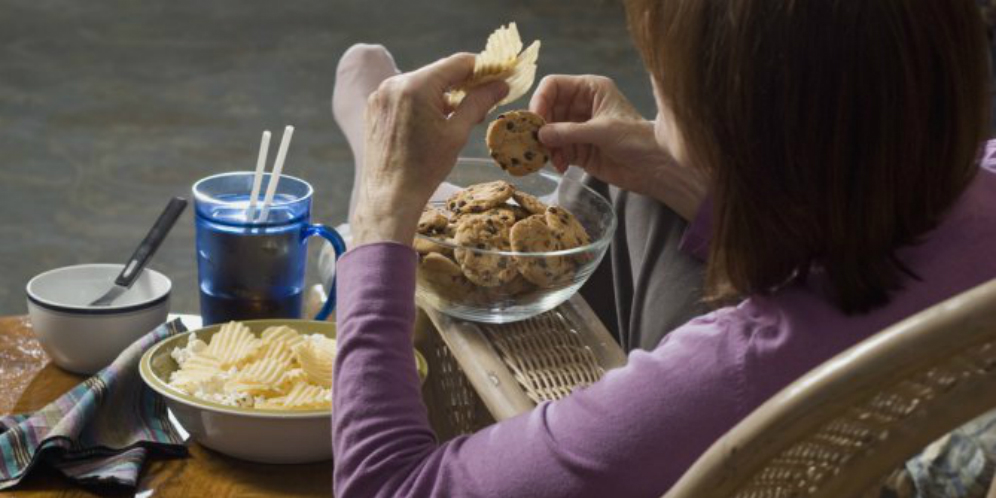 Late-Night Snacking Does Not Affect Body Weight?