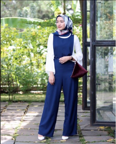 40 Trend Terbaru Perpaduan Warna  Jilbab  Untuk  Baju  Biru  