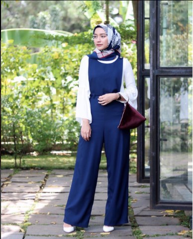 40 Trend Terbaru Perpaduan  Warna  Jilbab  Untuk  Baju  Biru  