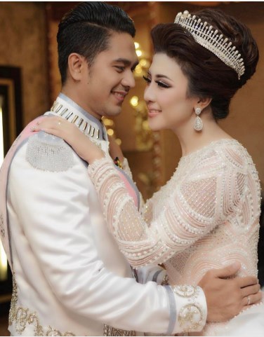 Keren Gaun Pengantin Rancangan Ivan Gunawan Disorot Dunia