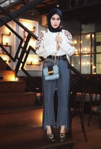 Model Celana Denim Ini Bisa Kamu Buat Sendiri di Rumah 