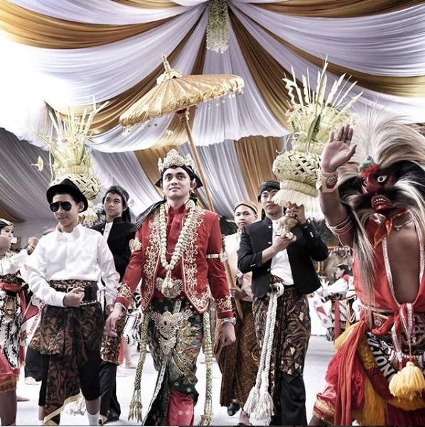 the royal wedding putri bupati ponorogoimage