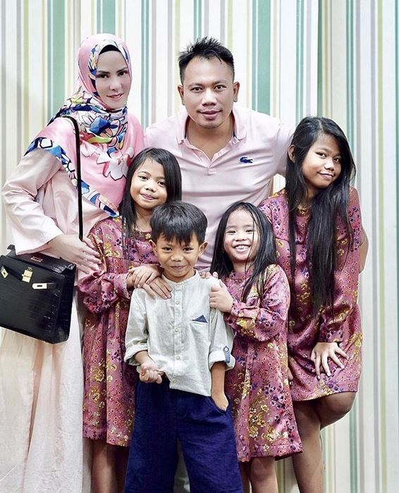 Momen Angel Lelga Bersama Anak Vicky Prasetyo