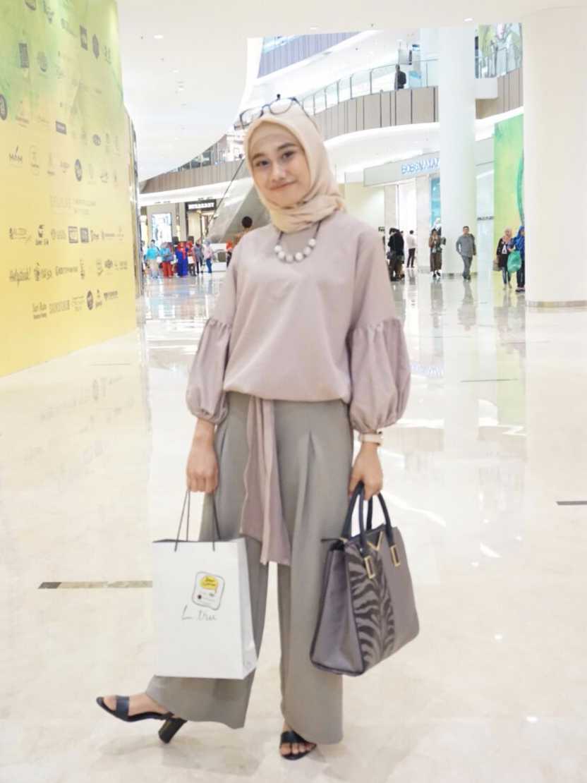 Gaya HOTD dari Via Hania  Hijab.Dream.co.id