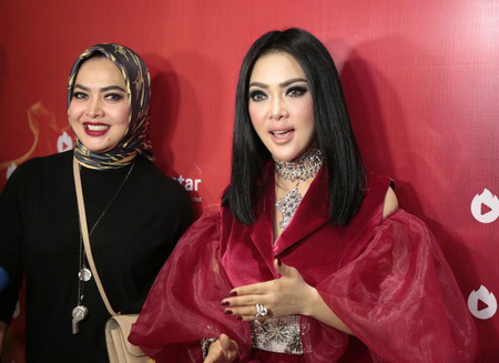 syahrini dan adik