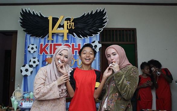  adelia pasha dan okie agustina