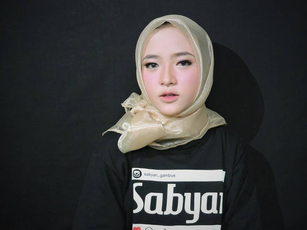 Tips Makeup Khas Nissa Sabyan Buat Hijabers Dreamcoid
