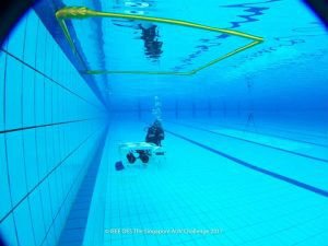  Robot bawah air