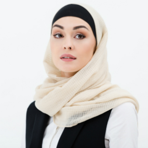 Agar Wajah Tidak Kusam Saat Memakai Hijab