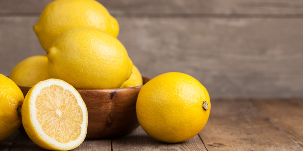21 Manfaat Lemon untuk Kesehatan Tubuh, Kulit dan Wajah