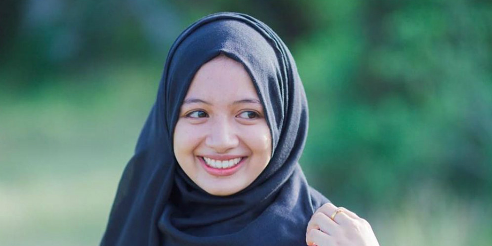 Pesona Sanwanee Esor, Hijaber Thailand yang Mirip Lisa 'Blackpink'