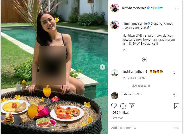 Tante Ernie Berpose Di Kolam Renang Gombalan Vicky Prasetyo Jadi Sorotan