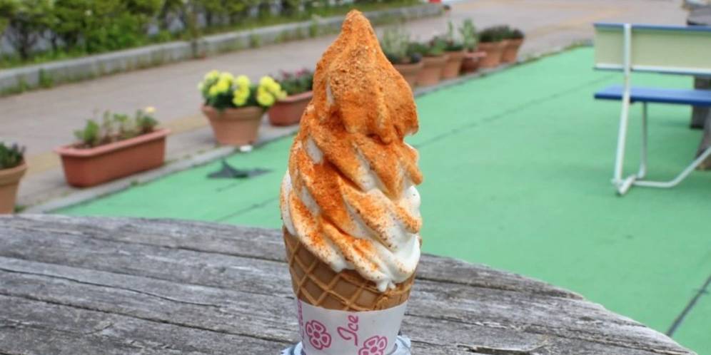 Spicy Ice Cream from Hirata, Ready to Challenge Tourists