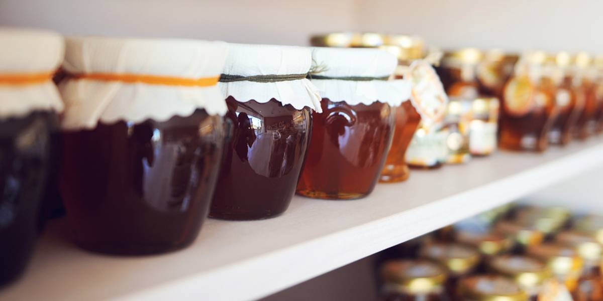 How to Store Honey to Make It Last Longer and Not Spoil