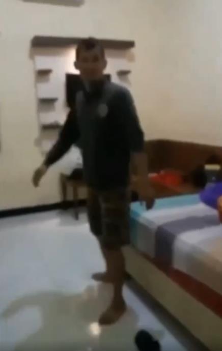 Viral Video Penggerebekan Kepala Desa Selingkuh Di Hotel Dengan Bu Guru