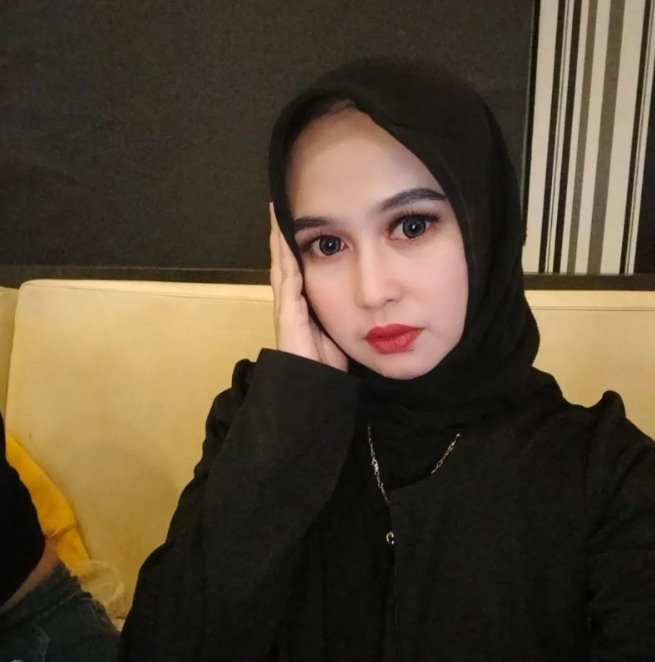 Know Fatimah in Preman Pensiun 8? Turns Out to be a Singer