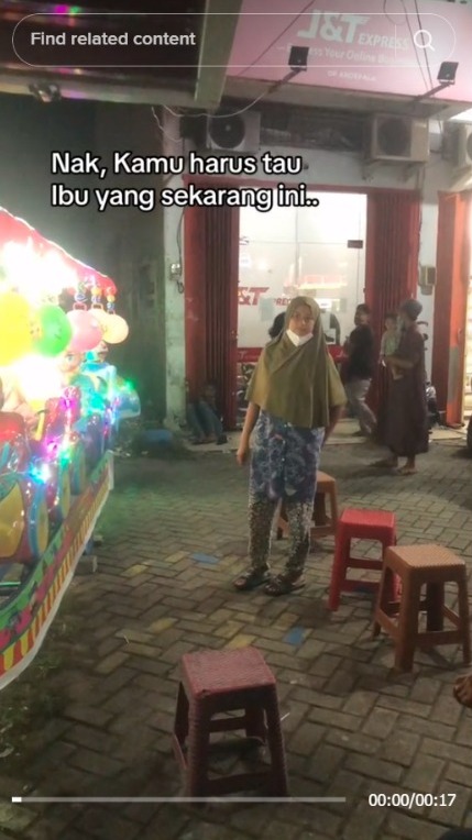 Viral Woman in Dress Waiting for Children to Play Odong-Odong, Turns Out to be a Figure with a Series of Achievements