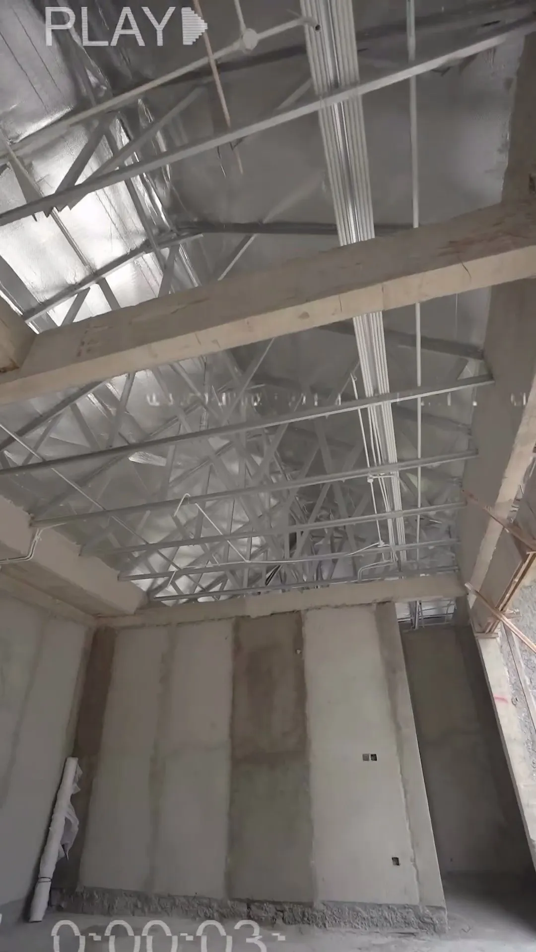 Garasi Untuk Parkir Belasan Mobil