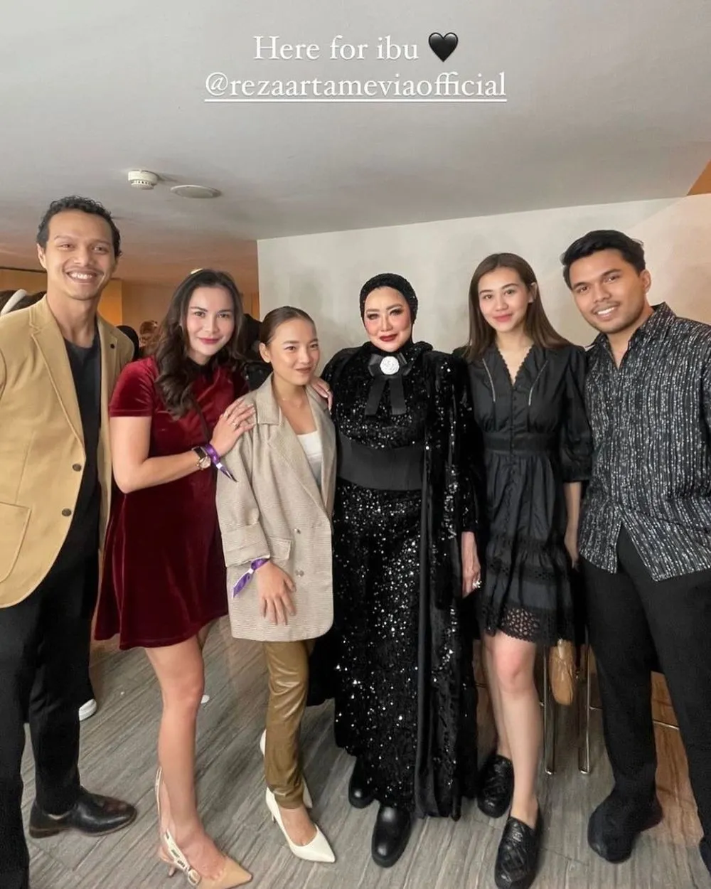 Pernah Jadi Model Video Klip Calon Mertua