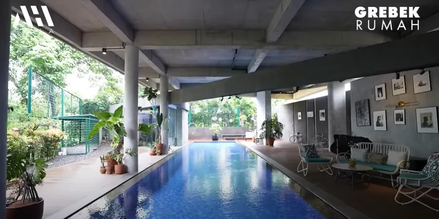 Kolam Renang Open Space