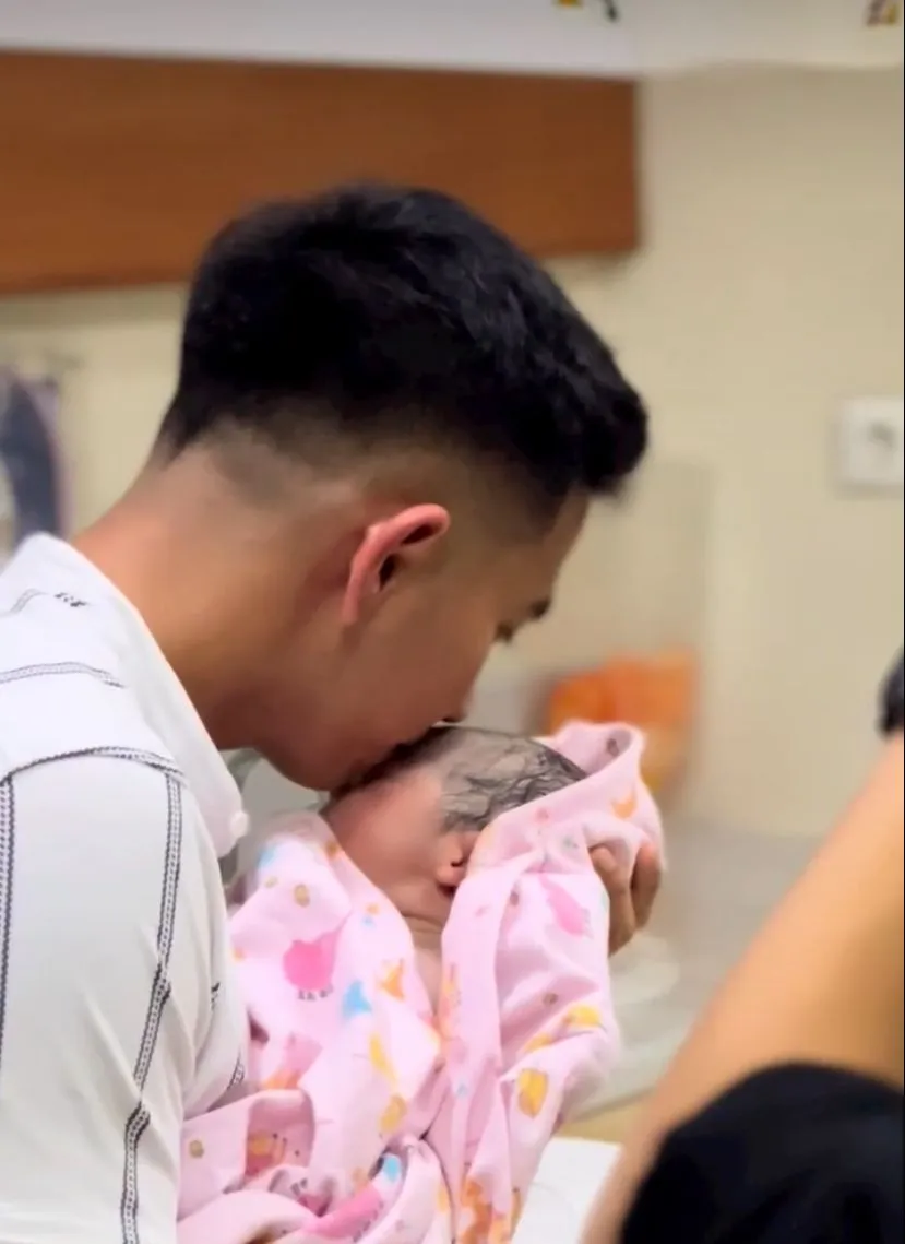 Anak Kedua Ridho DA Lahir