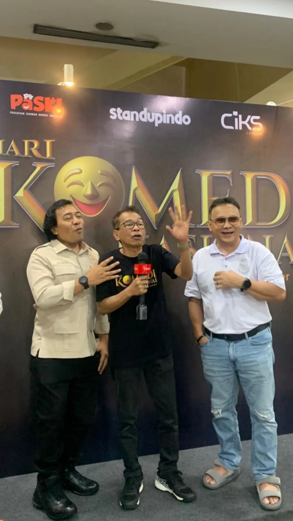 Komeng Memprakarsai Ide
