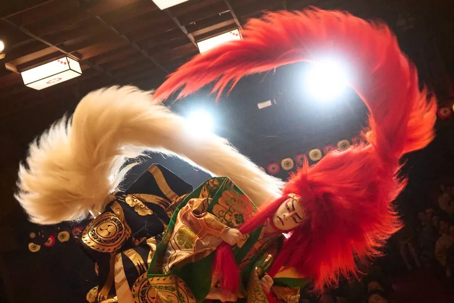 Visual Megah dan Spektakuler