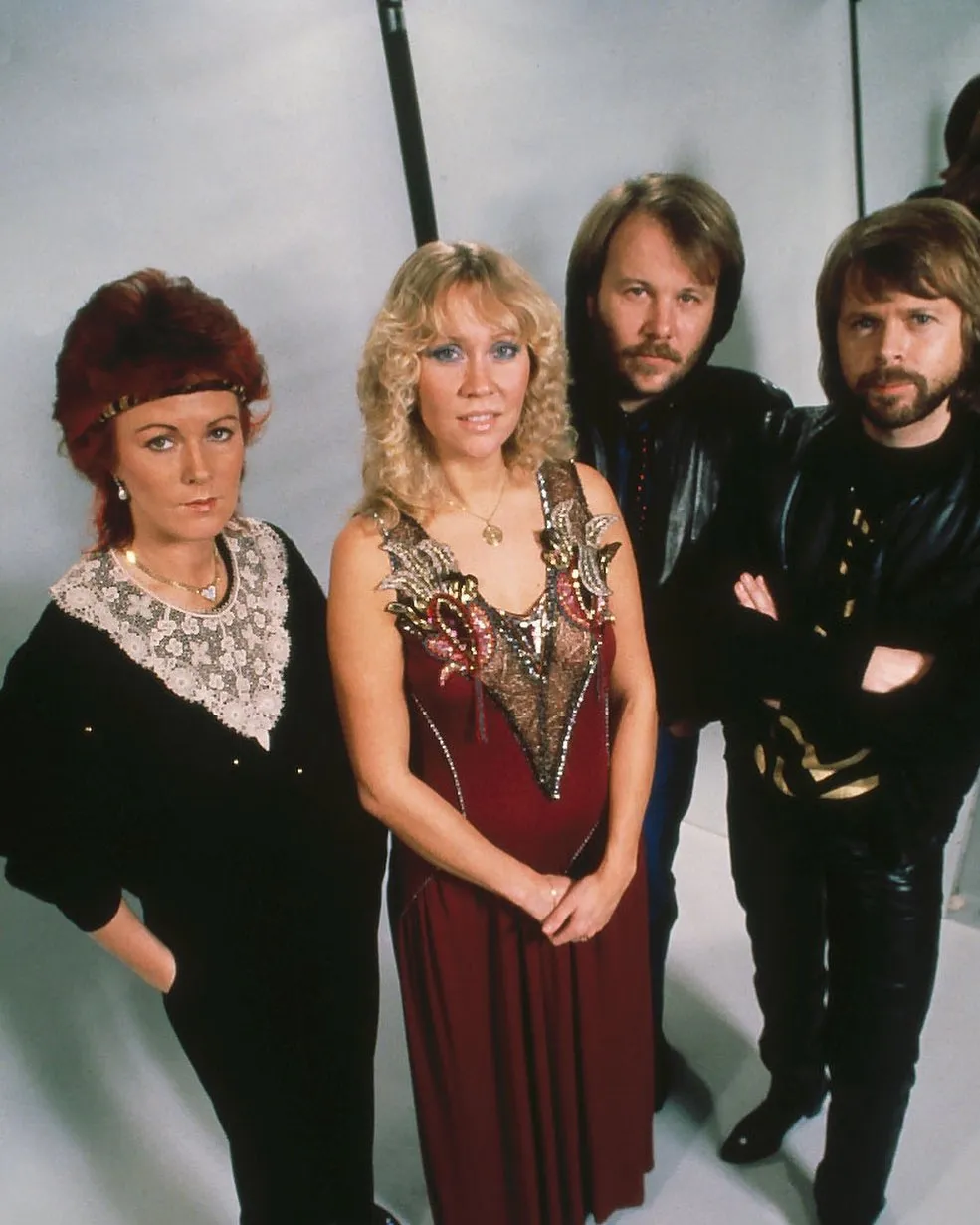 Lirik Lagu Angeleyes oleh ABBA