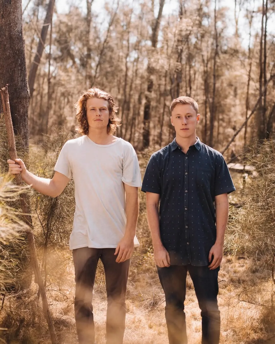 Lirik Lagu Coastline - Hollow Coves