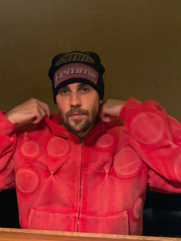 Lirik dan Terjemahan&nbsp;Lagu&nbsp;Company&nbsp;