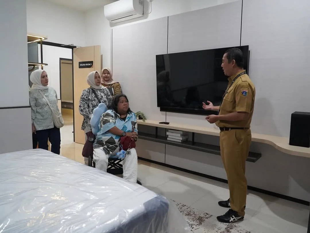 Penuh Senyum