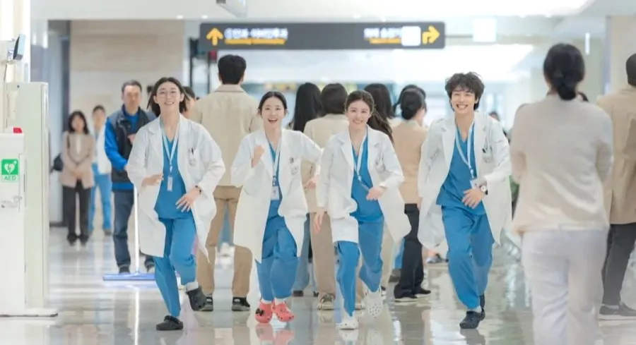 RESIDENT PLAYBOOK (2025)