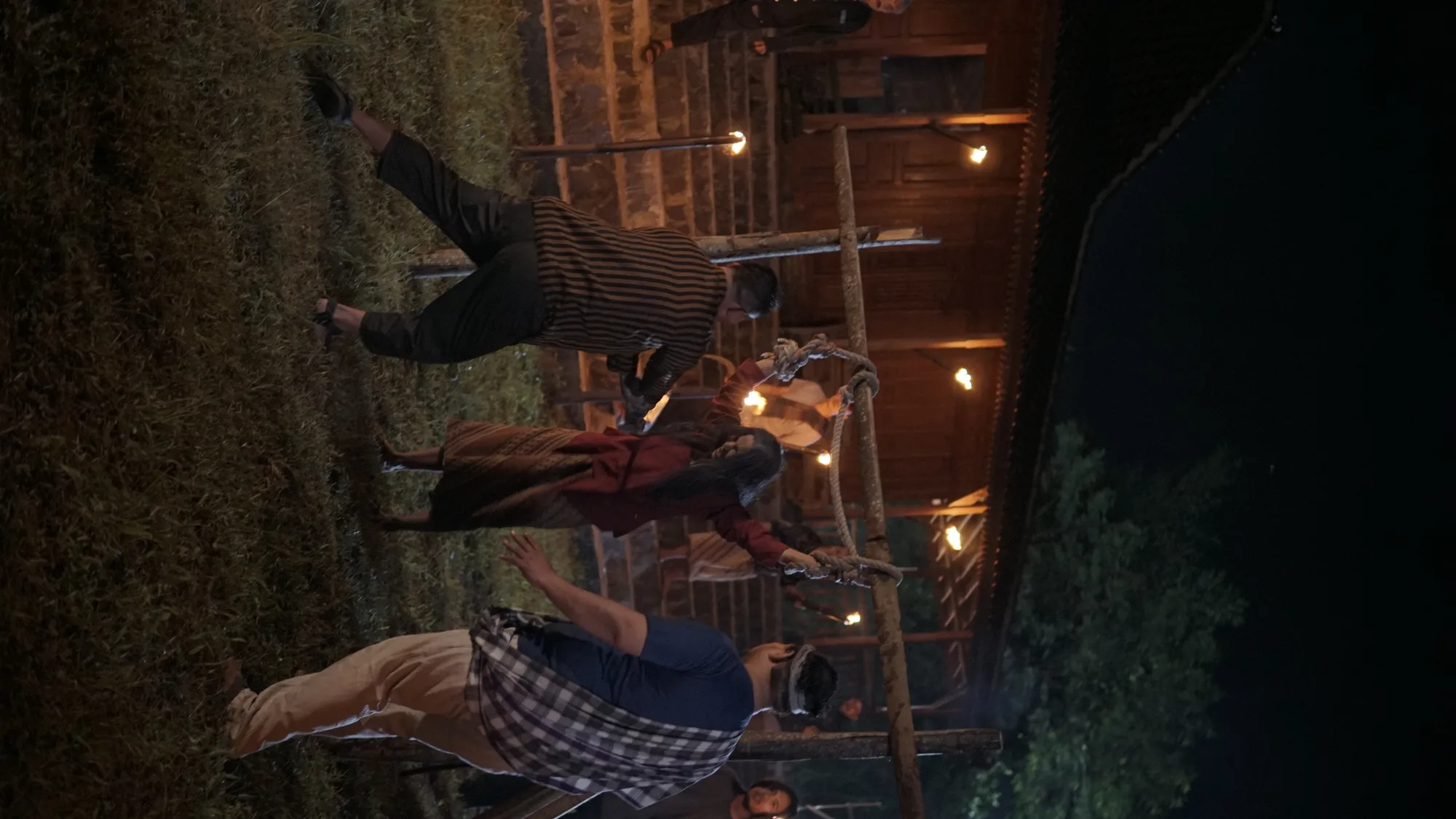 Pocong Merah dari Legenda Urban