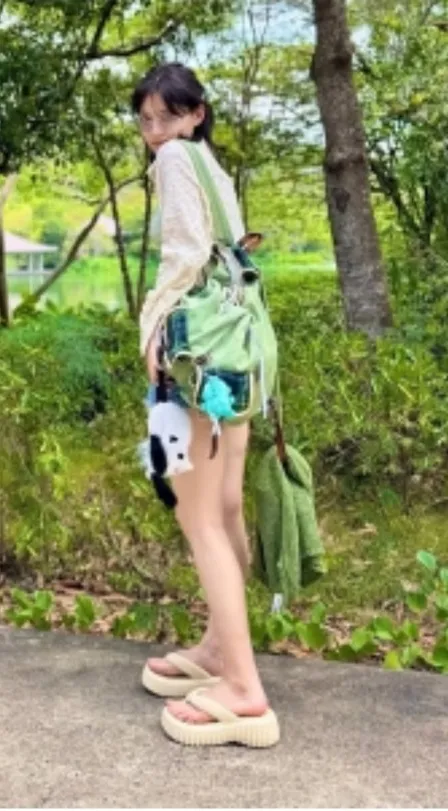 Foto Kim Yoo Jung Lainnya