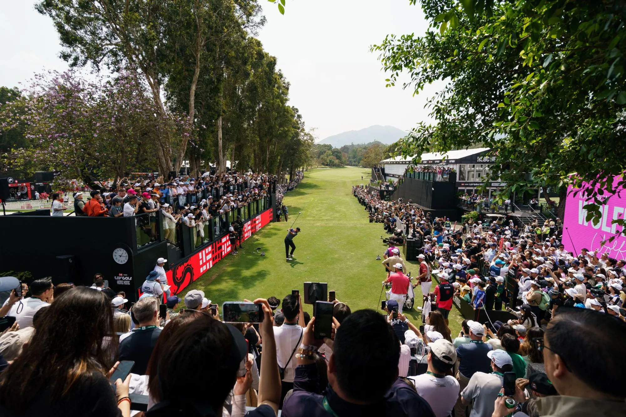 LIV Golf Hong Kong, Bukan Cuma Sporty tapi Juga Stylish