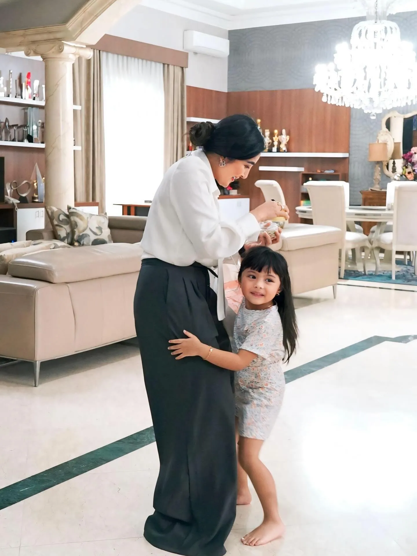 Jadi Role Model Anak-Anaknya